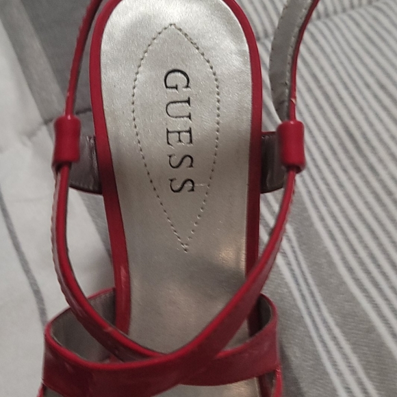 Heels - Picture 4 of 4